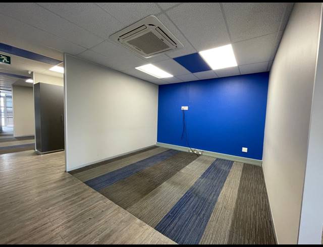 358M² OFFICE TO LET IN BRYANSTON